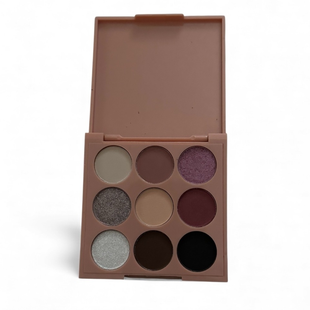Estate Matte and Shimmer Eyeshadow Palette
